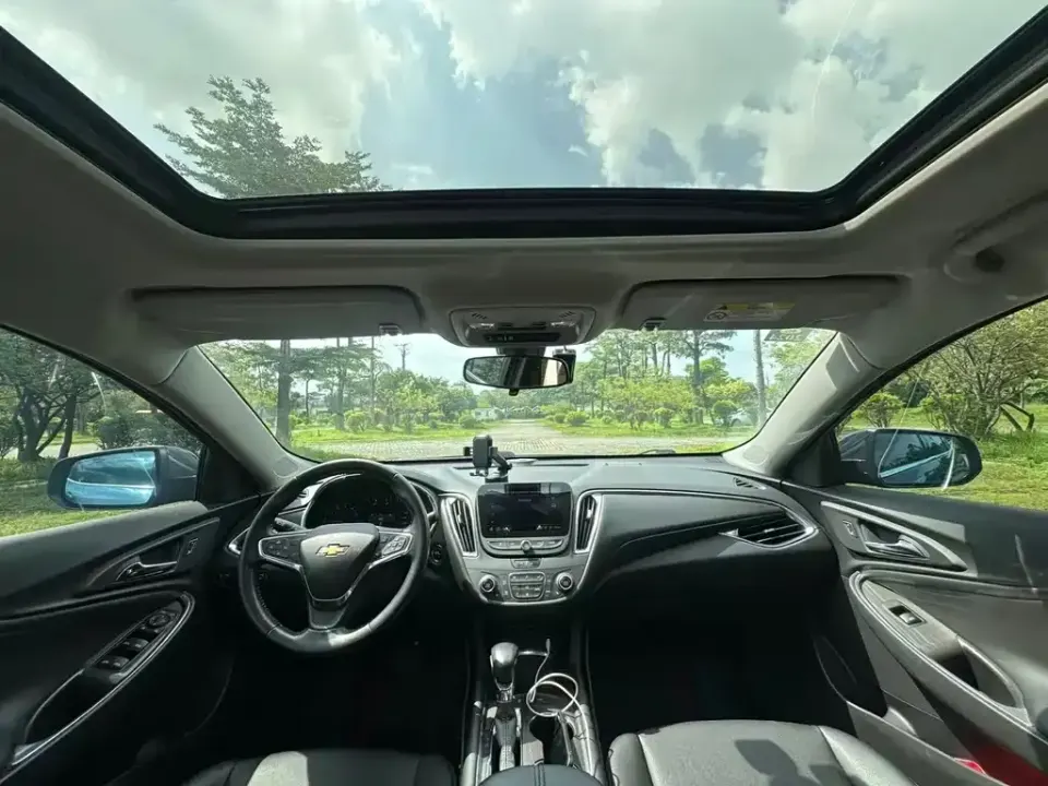 Chevrolet Malibu XL