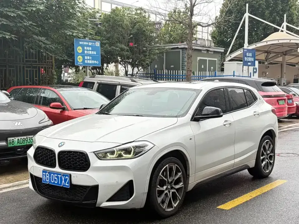 BMW X2