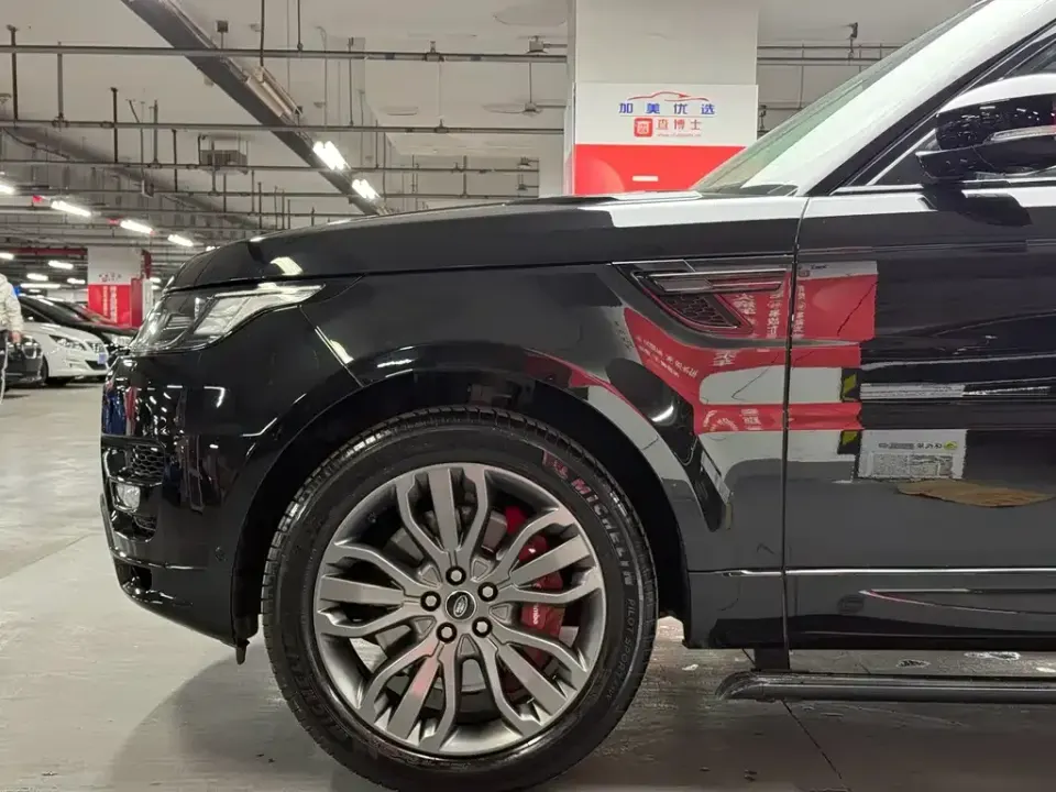 Land Rover Sport