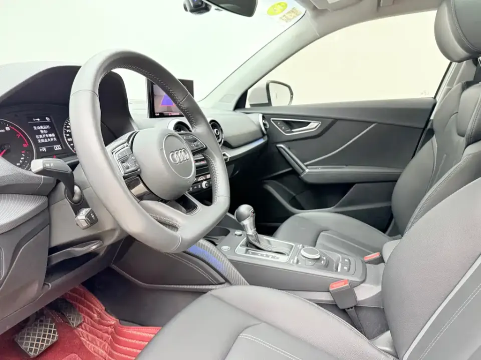 Audi Q2L
