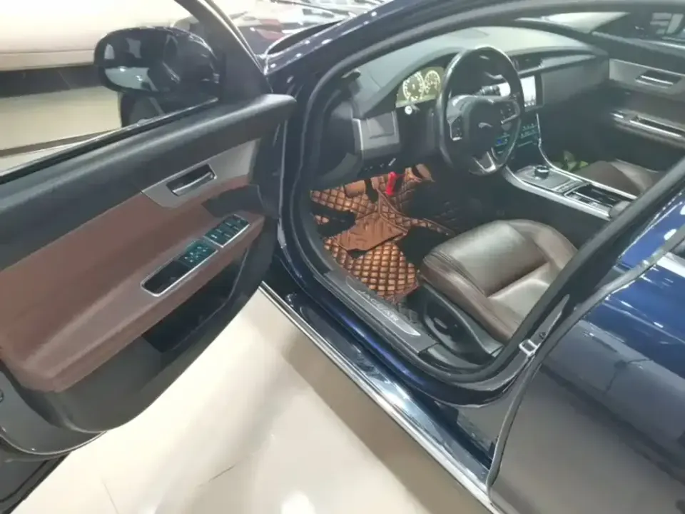 Jaguar XFL