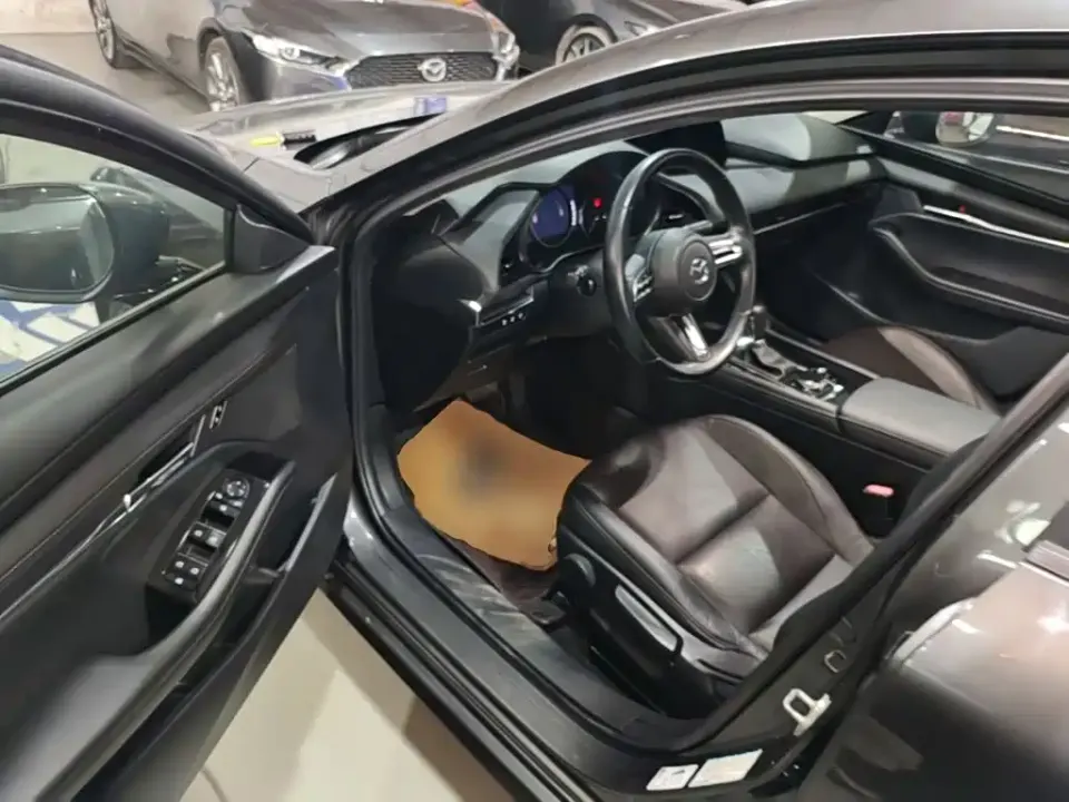 Mazda 3 Axela