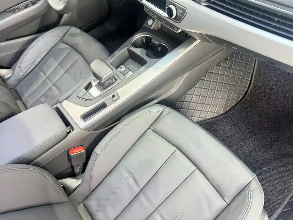 Audi A4 (Import)