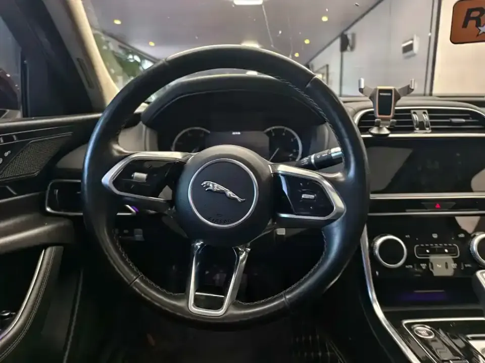 Jaguar XEL