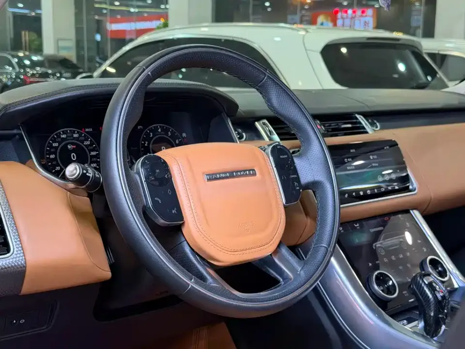 Land Rover Sport
