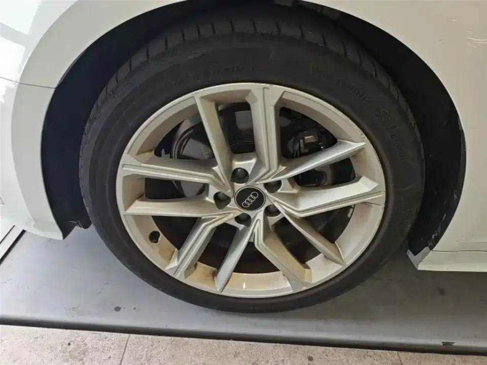 Audi A5 (Import)
