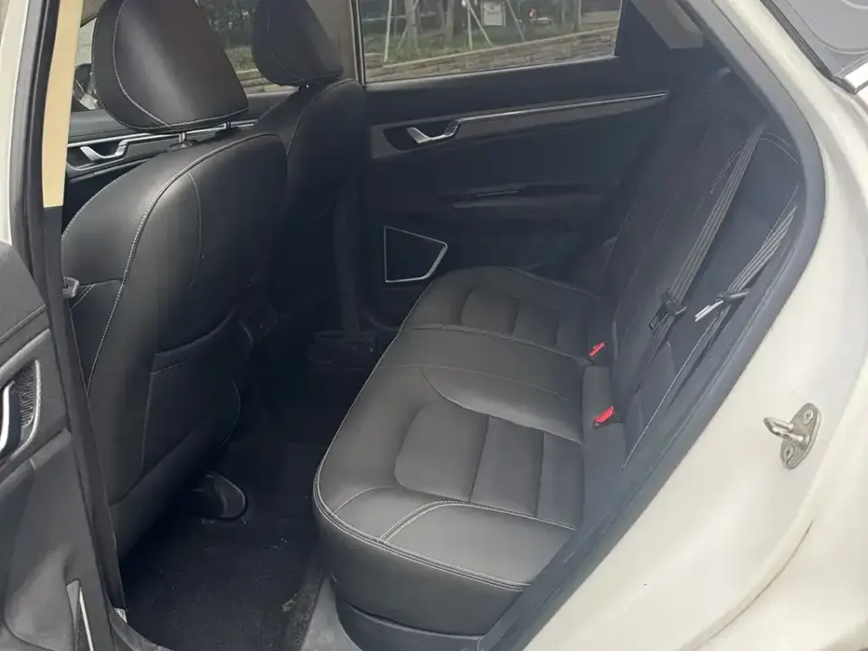 Geely Emgrand GS