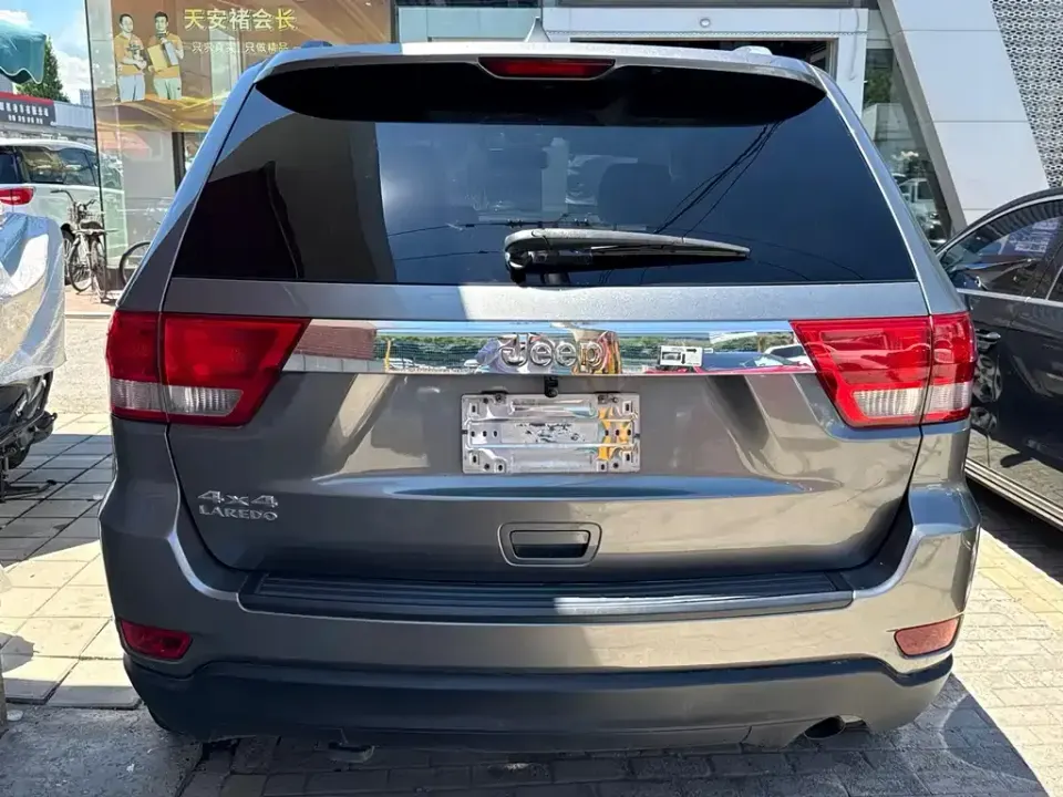 Jeep Grand Cherokee (Import)