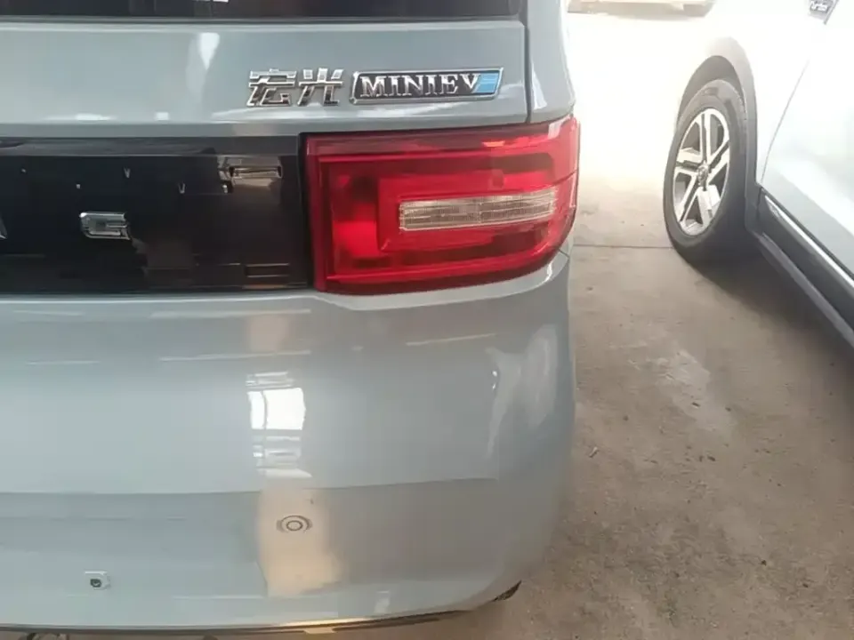 Wuling MINIEV