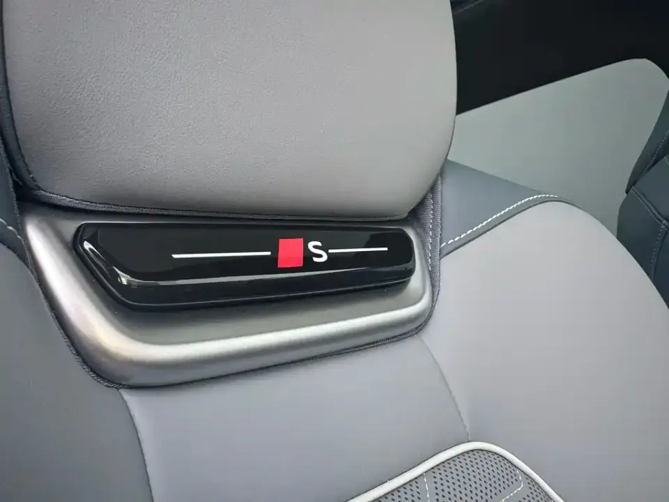 Audi Q6L e-tron