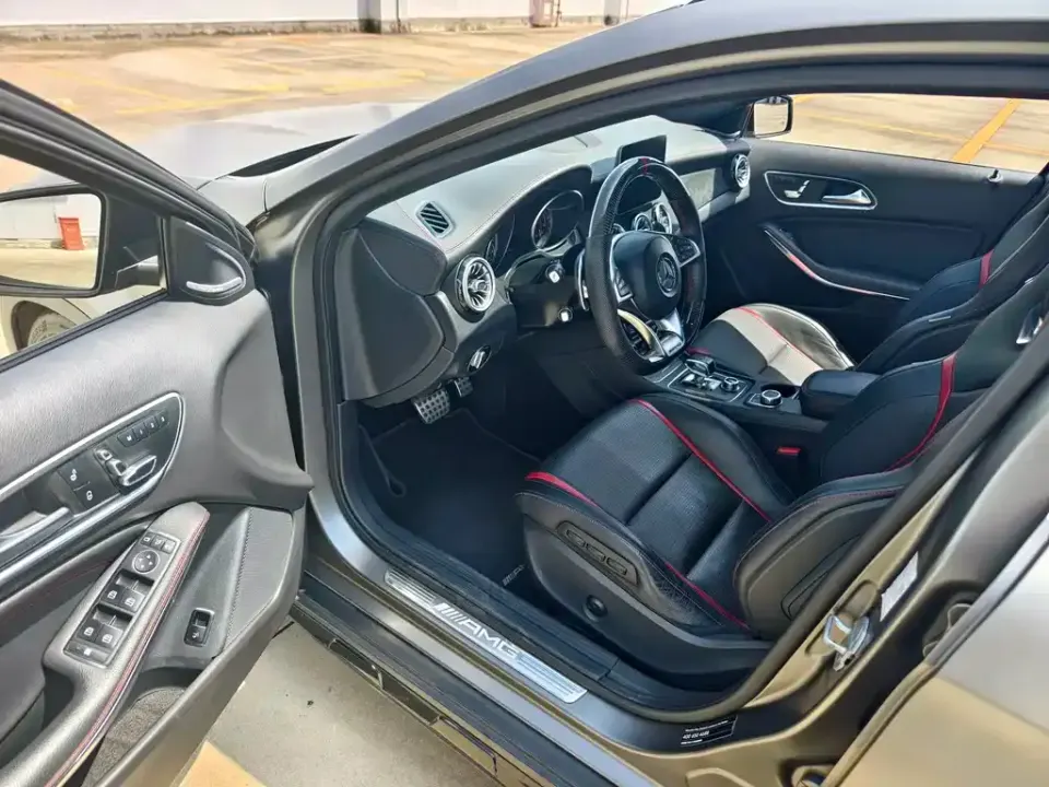 Mercedes-Benz GLA AMG