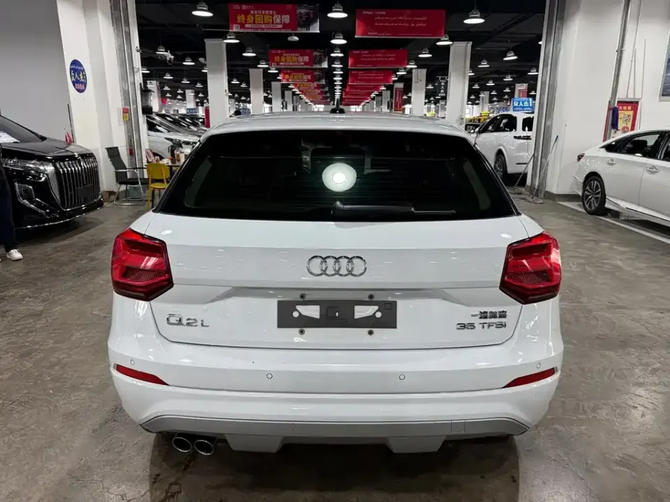 Audi Q2L