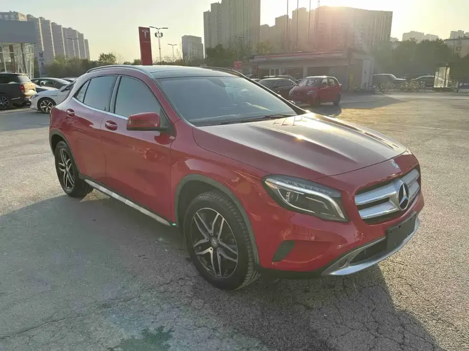 Mercedes-Benz GLA