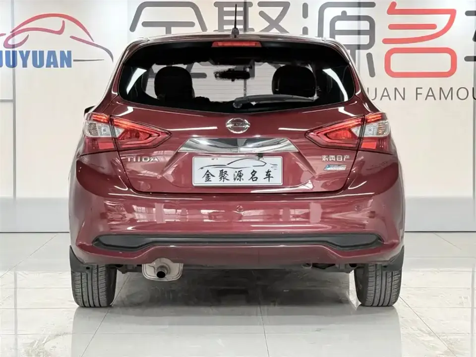 Nissan Tiida