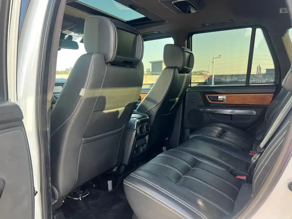 Land Rover Sport