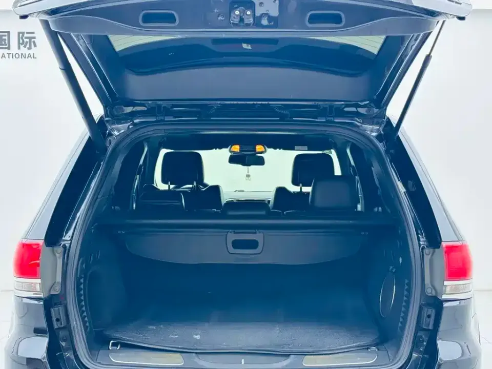 Jeep Grand Cherokee (Import)