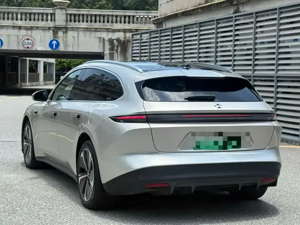 Nio ET5T
