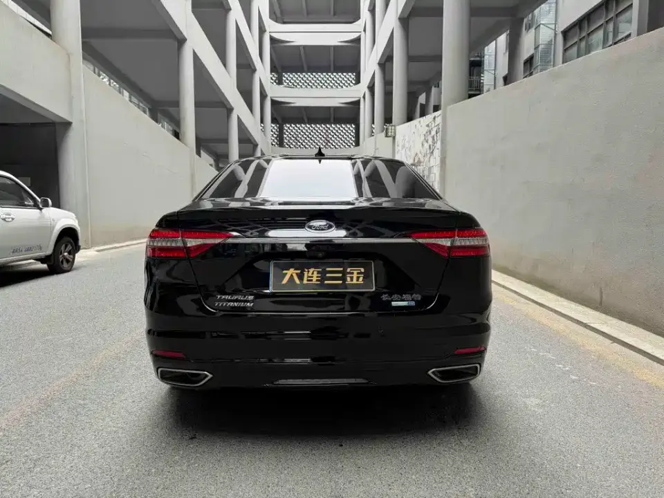 Ford Taurus