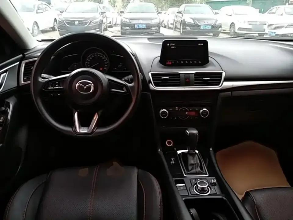 Mazda 3 Axela