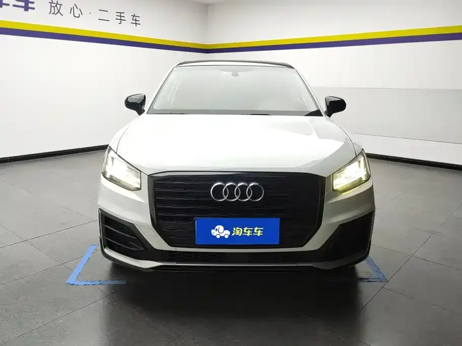 Audi Q2L