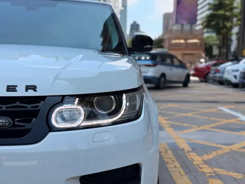 Land Rover Sport