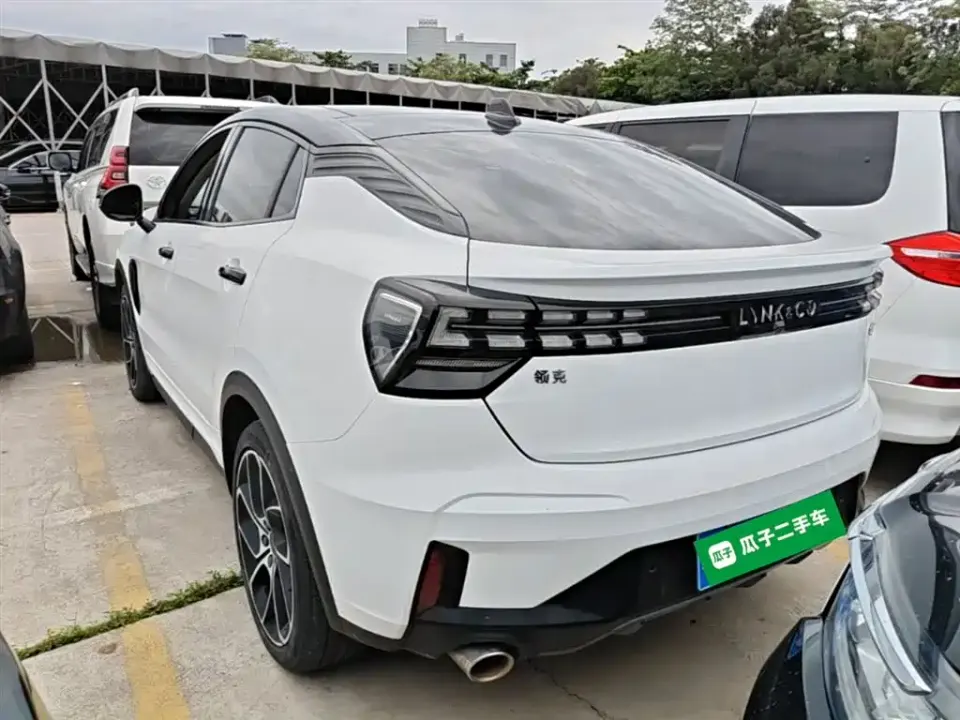 Lynk & Co 05