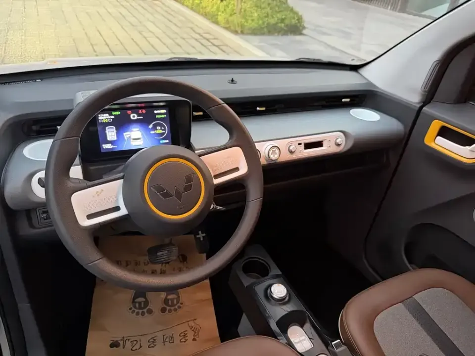 Wuling MINIEV