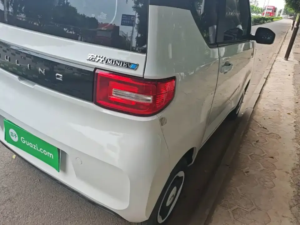 Wuling MINIEV