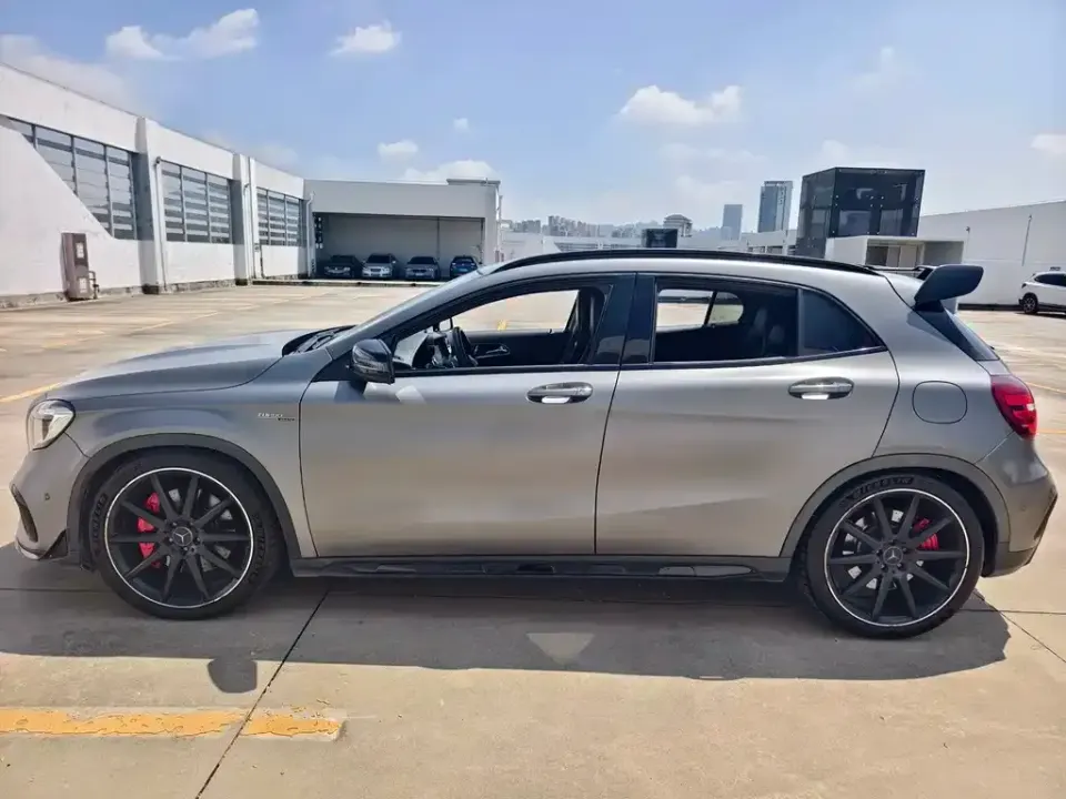 Mercedes-Benz GLA AMG