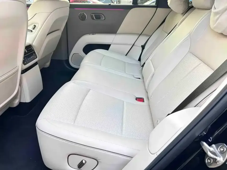 Li Li i6