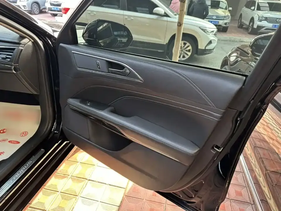 Ford Taurus