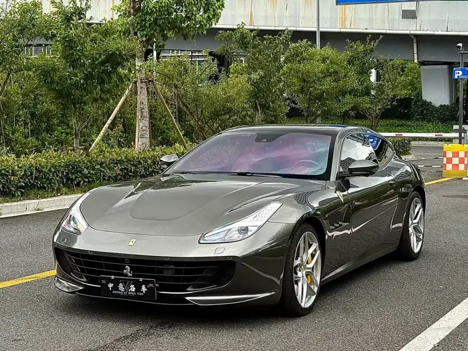 Ferrari GTC4Lusso