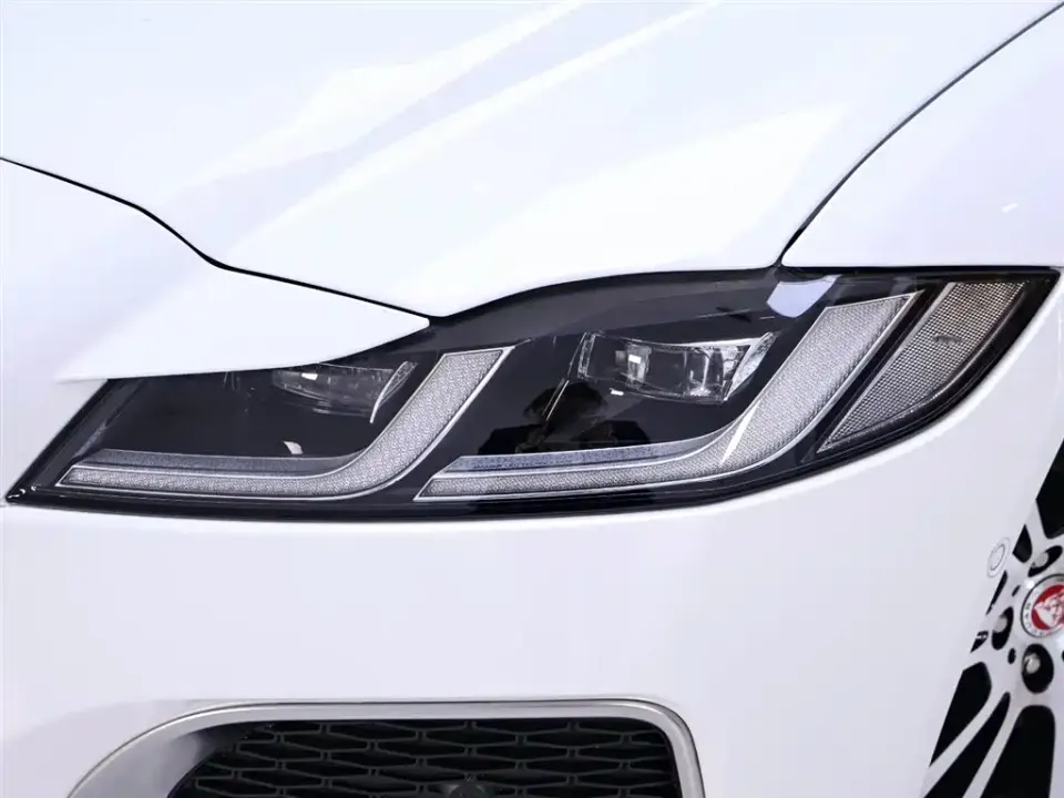 Jaguar XFL