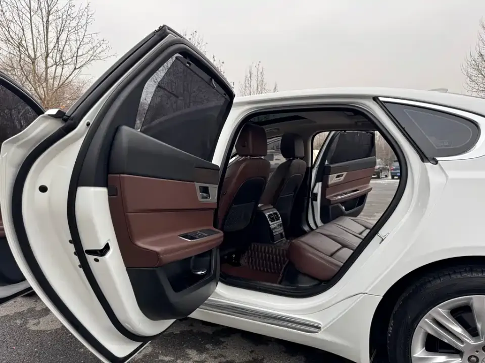 Jaguar XFL