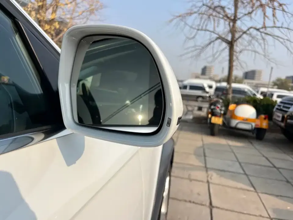 Audi A4 (Import)