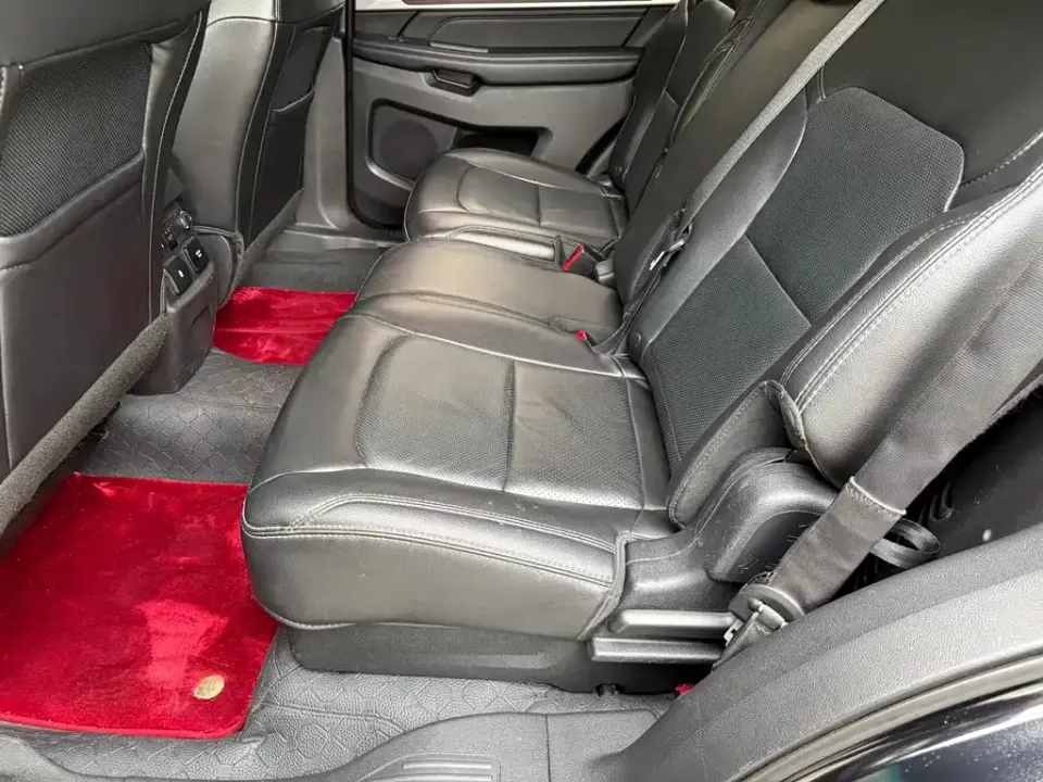 Ford Explorer (Import)