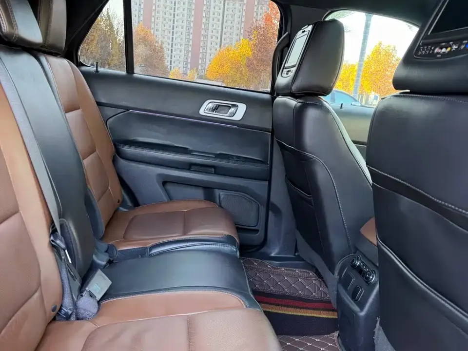 Ford Explorer (Import)