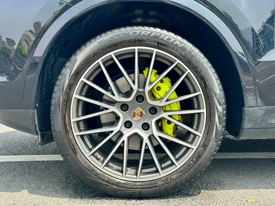 Porsche Cayenne Hybrid