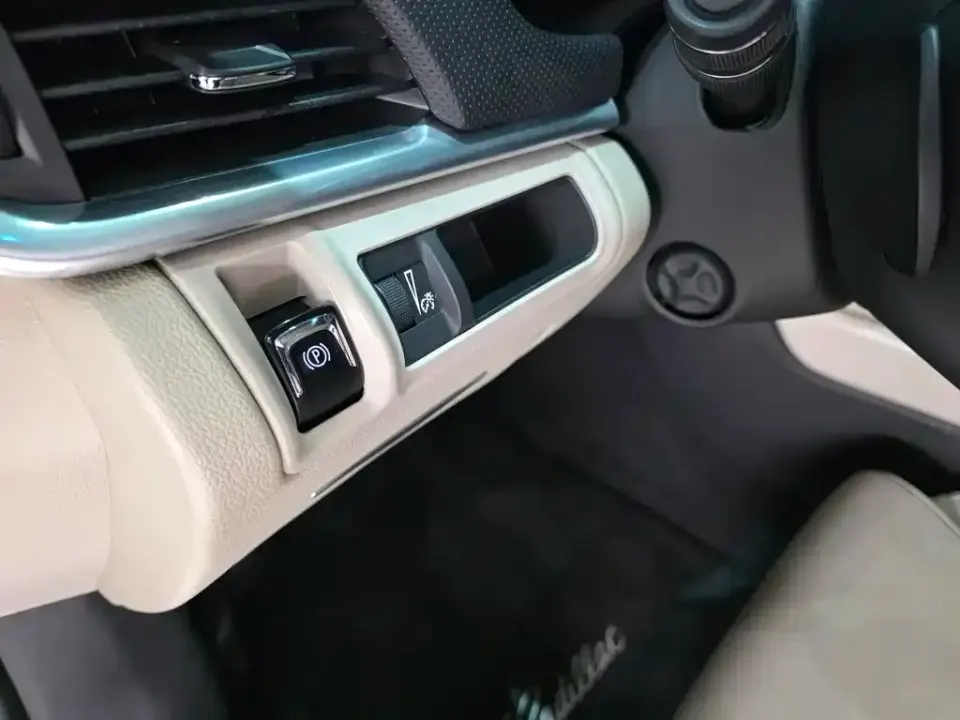Cadillac XTS