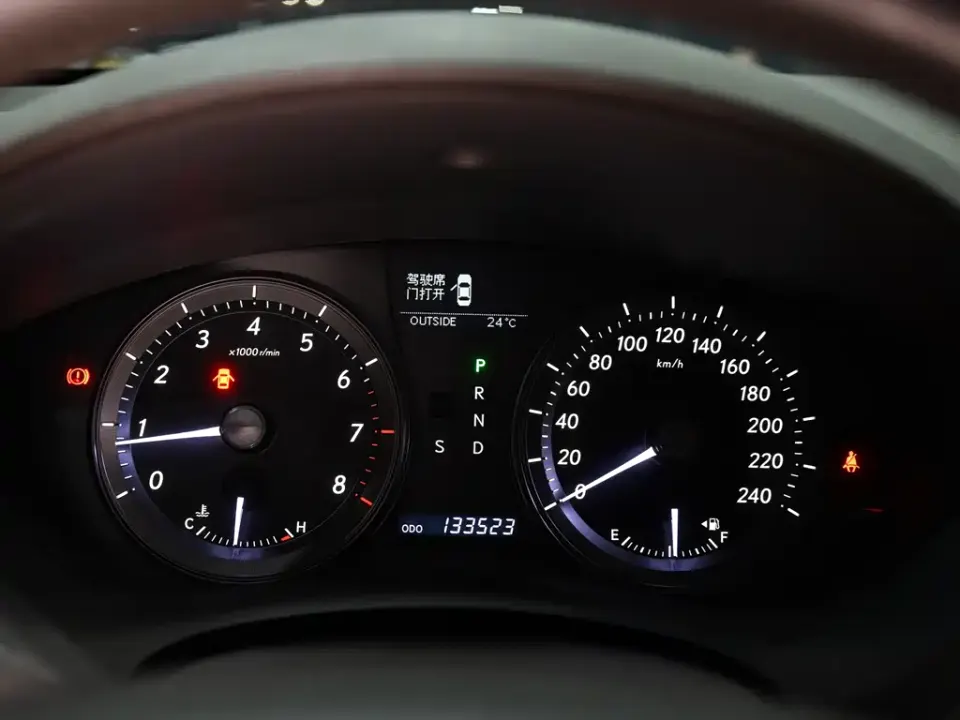 Lexus ES