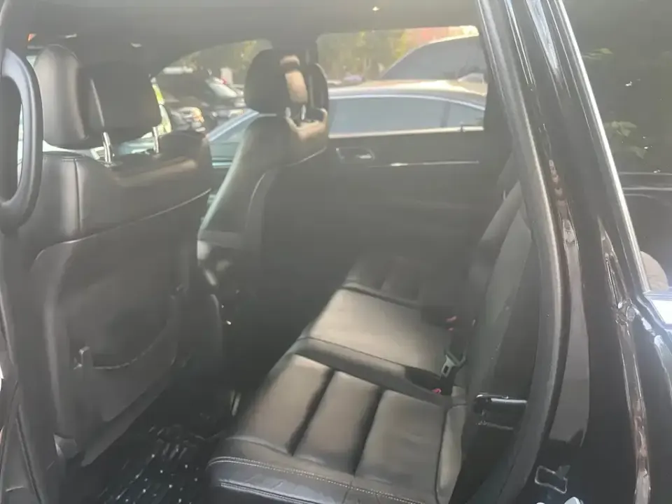 Jeep Grand Cherokee (Import)