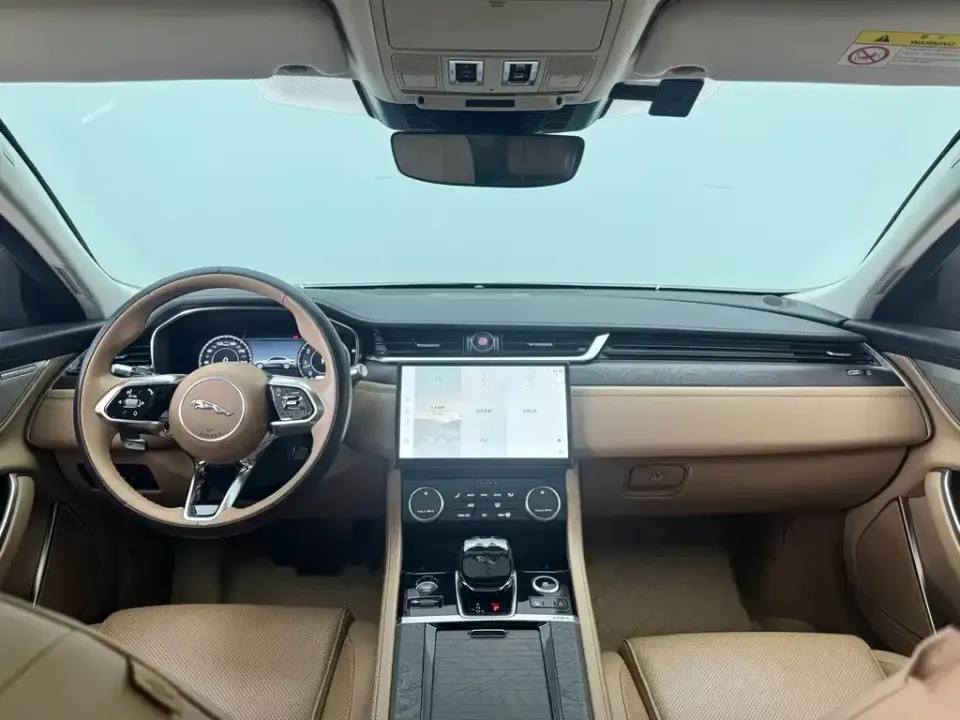 Jaguar XFL