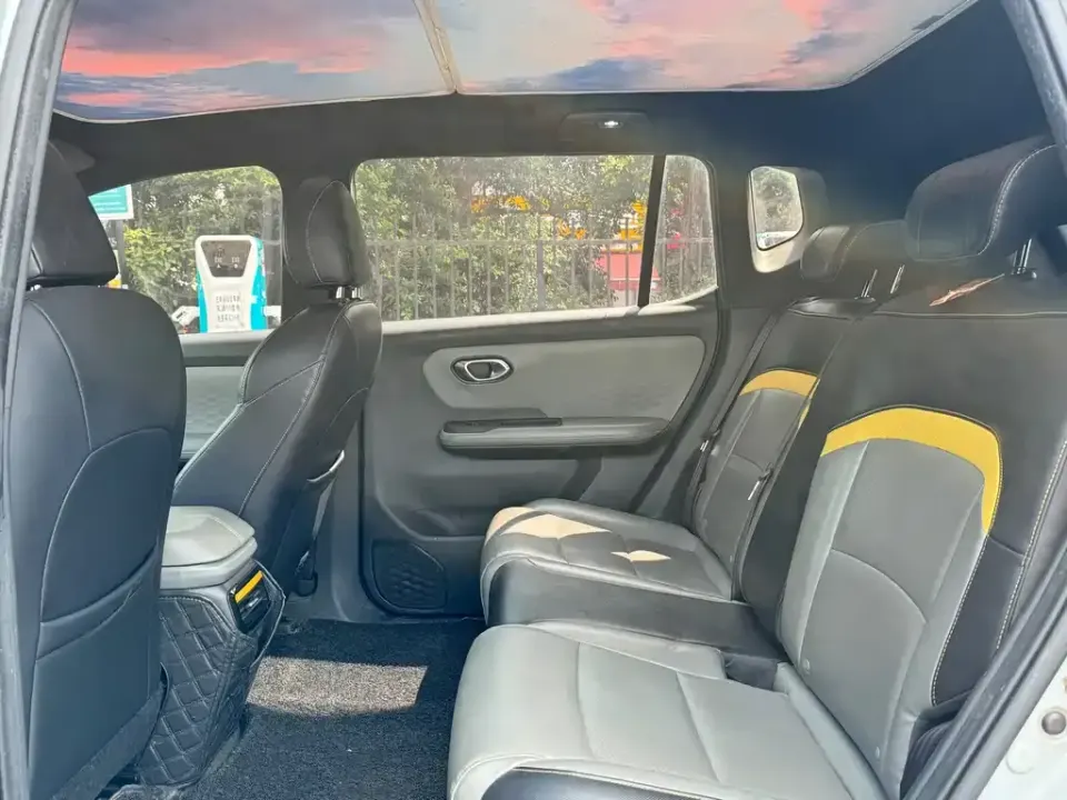Aion AION Y