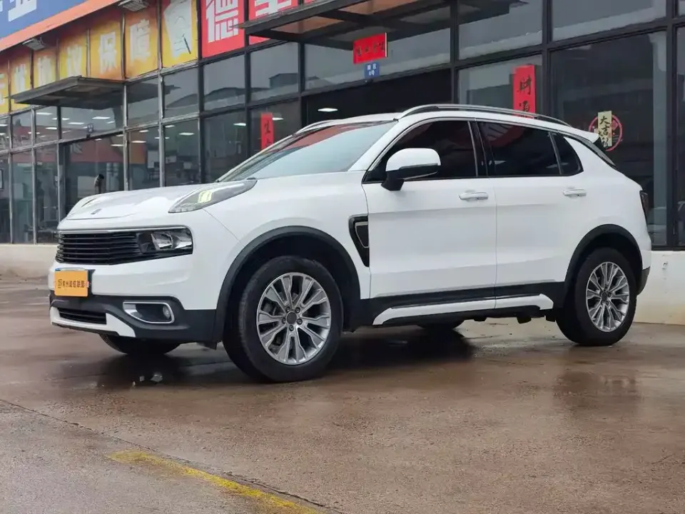 Lynk & Co 01