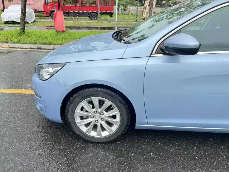 Peugeot 308S