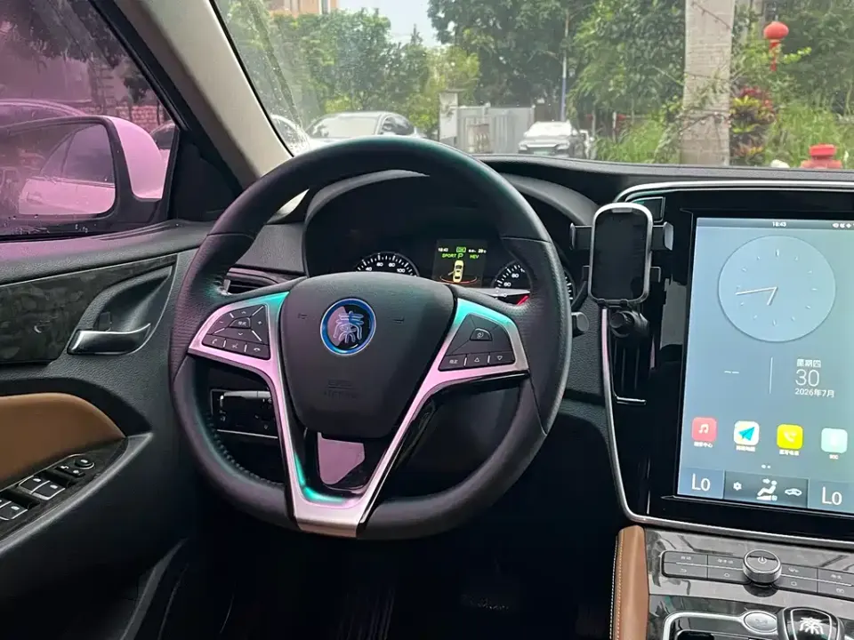 BYD Qin NEV