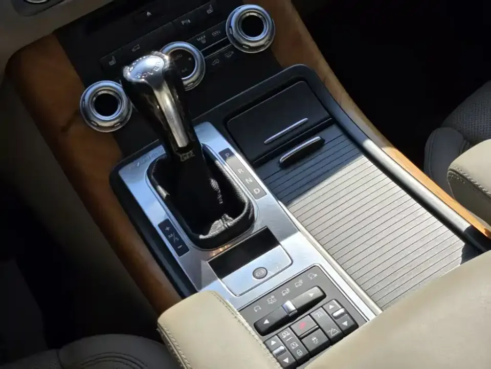 Land Rover Sport