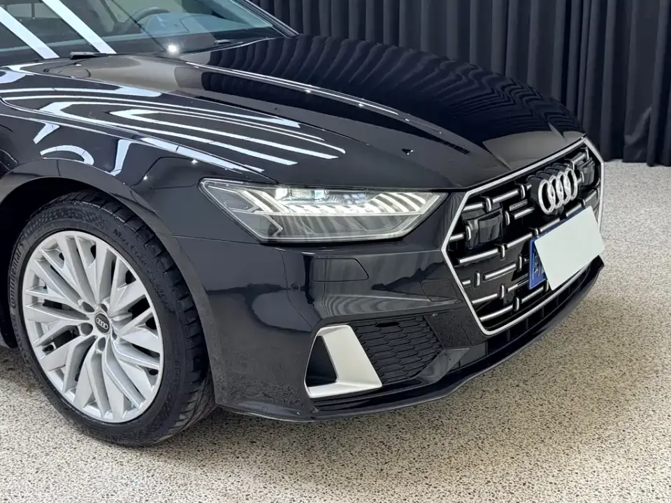 Audi A7L