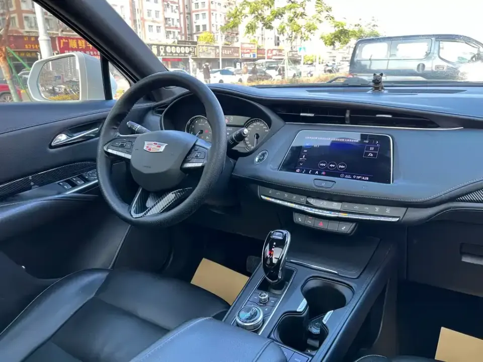Cadillac XT4