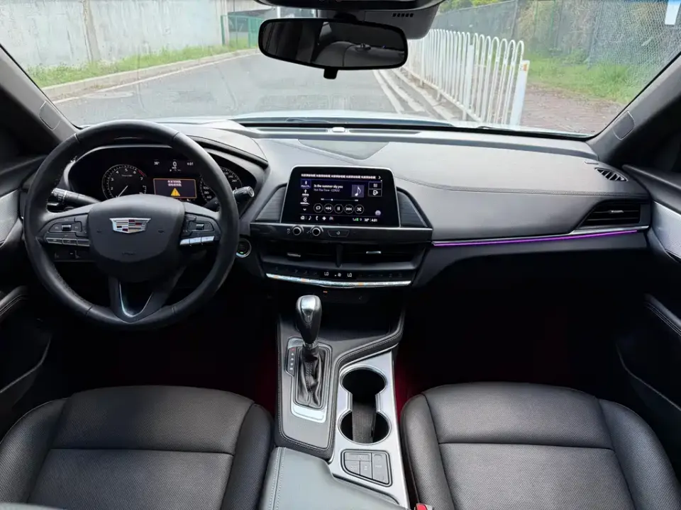 Cadillac CT4